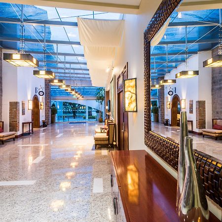 Holiday Inn Express Quito By Ihg Bagian luar foto